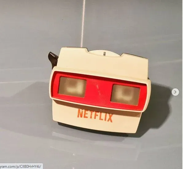 Facebook, Netflix y Google ¿antes de internet?: Diseñador imagina cómo se habrían visto