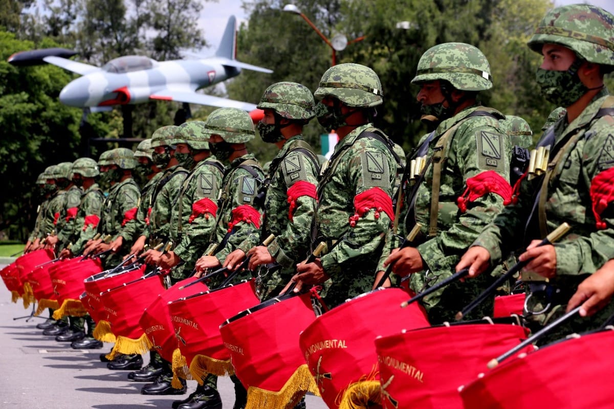 La banda de guerra mexicana: historia, toques y su significado